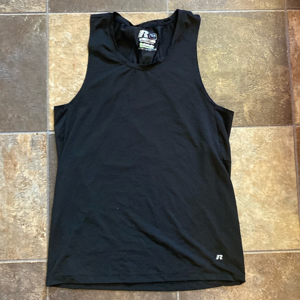 Men’s Small Russell IntelliFresh tank